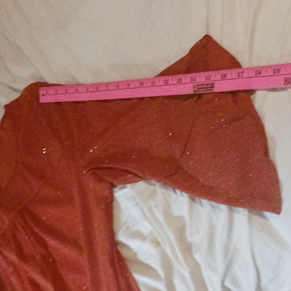 Elegant Red With Gold Threads Women's Top - Picture 15 of 15